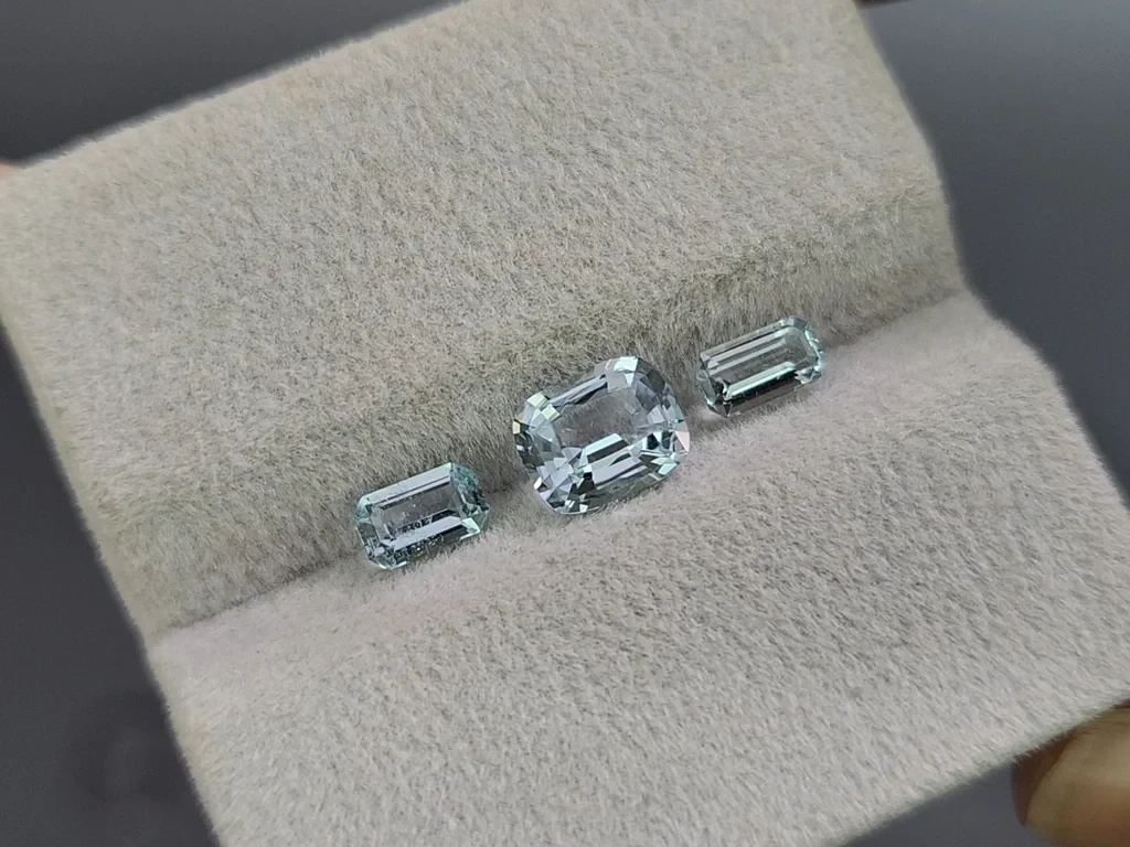 Сет аквамаринов в огранке октагон 1,70 карат, Мадагаскар Изображение №4