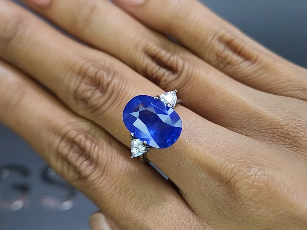 Сапфир Cornflower Blue в огранке овал 10,08 карат, Шри-Ланка Изображение №5
