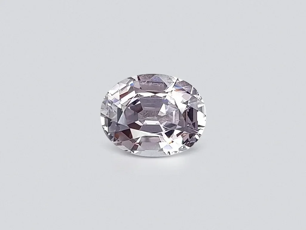Серая стальная шпинель в огранке овал 3,98 карат, Бирма Изображение №1
