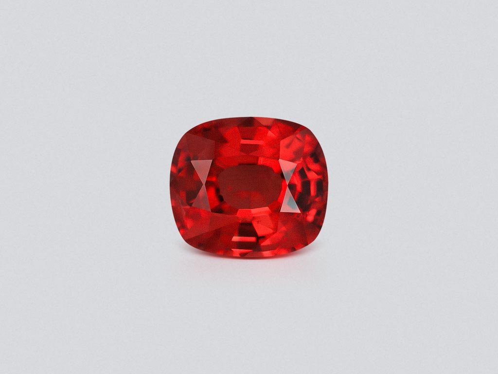 Красная шпинель Vivid Red в огранке кушон 1,03 карата Изображение №1