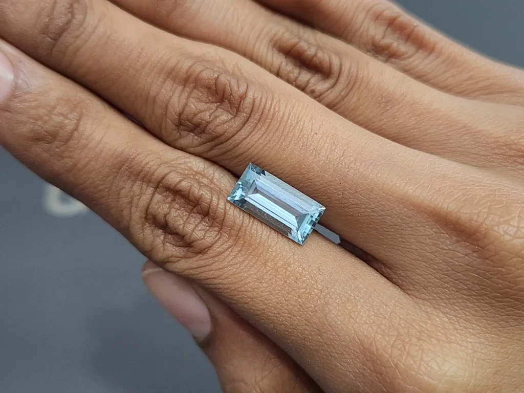 Аквамарин в огранке багет 3,64 карата, Мадагаскар  Изображение №2