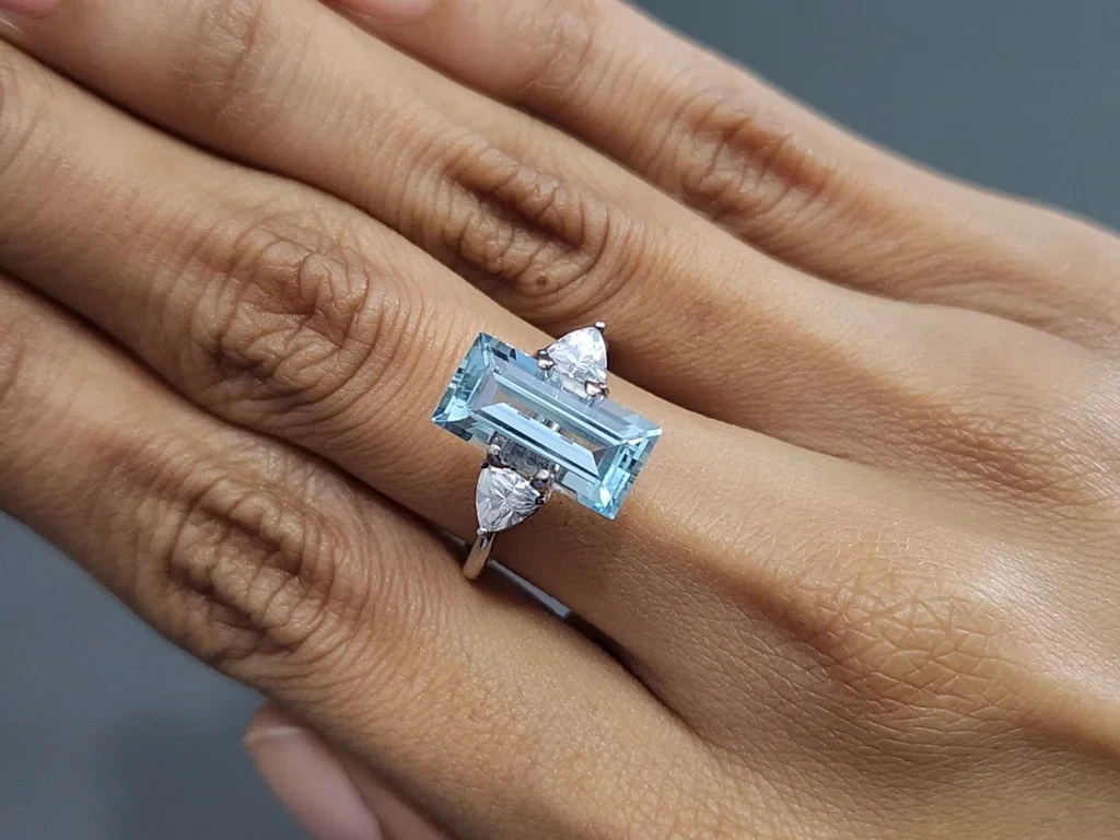 Аквамарин в огранке багет 3,64 карата, Мадагаскар  Изображение №5