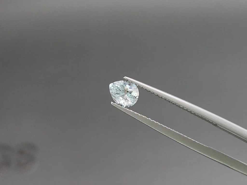 Аквамарин в огранке груша 0,64 карат, Мадагаскар Изображение №3