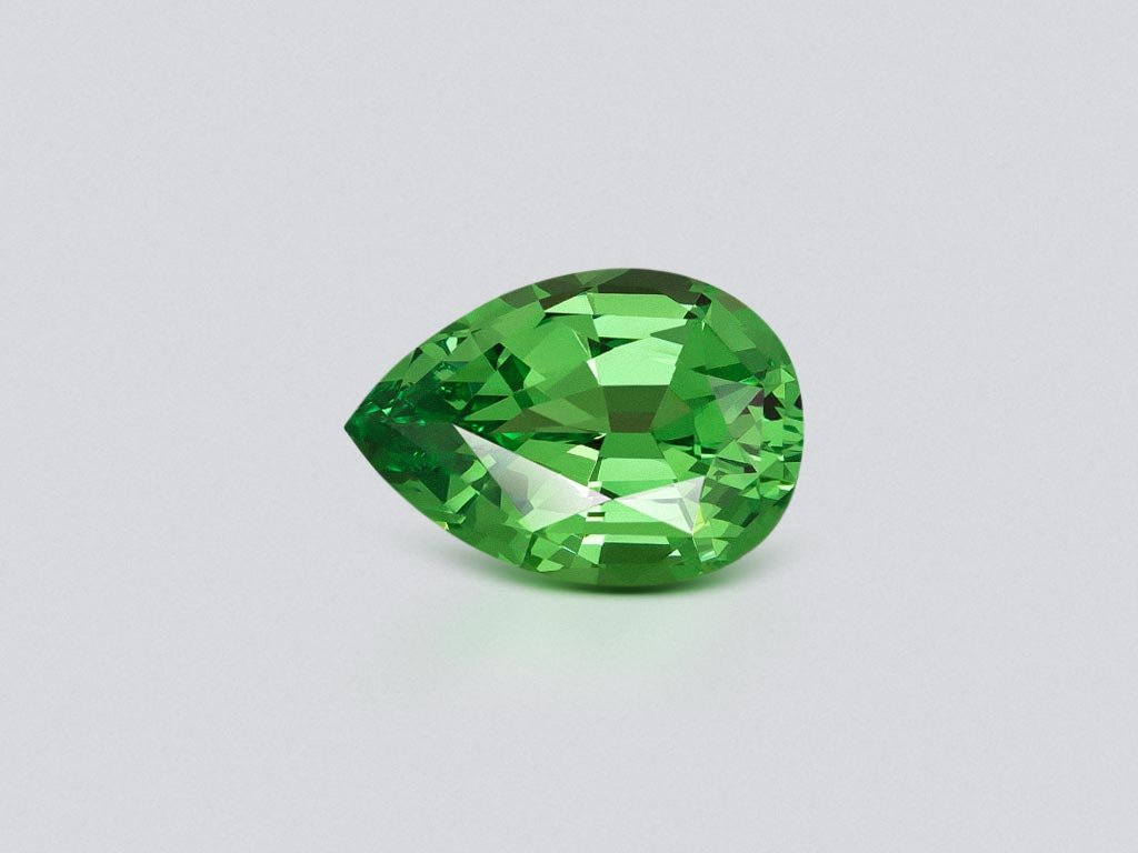 Гранат цаворит Intense Green в огранке груша 1,25 карата, Танзания  Изображение №1