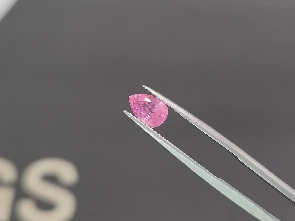 Шпинель Махенге baby pink в огранке груша 1,63 карата, Танзания Изображение №3