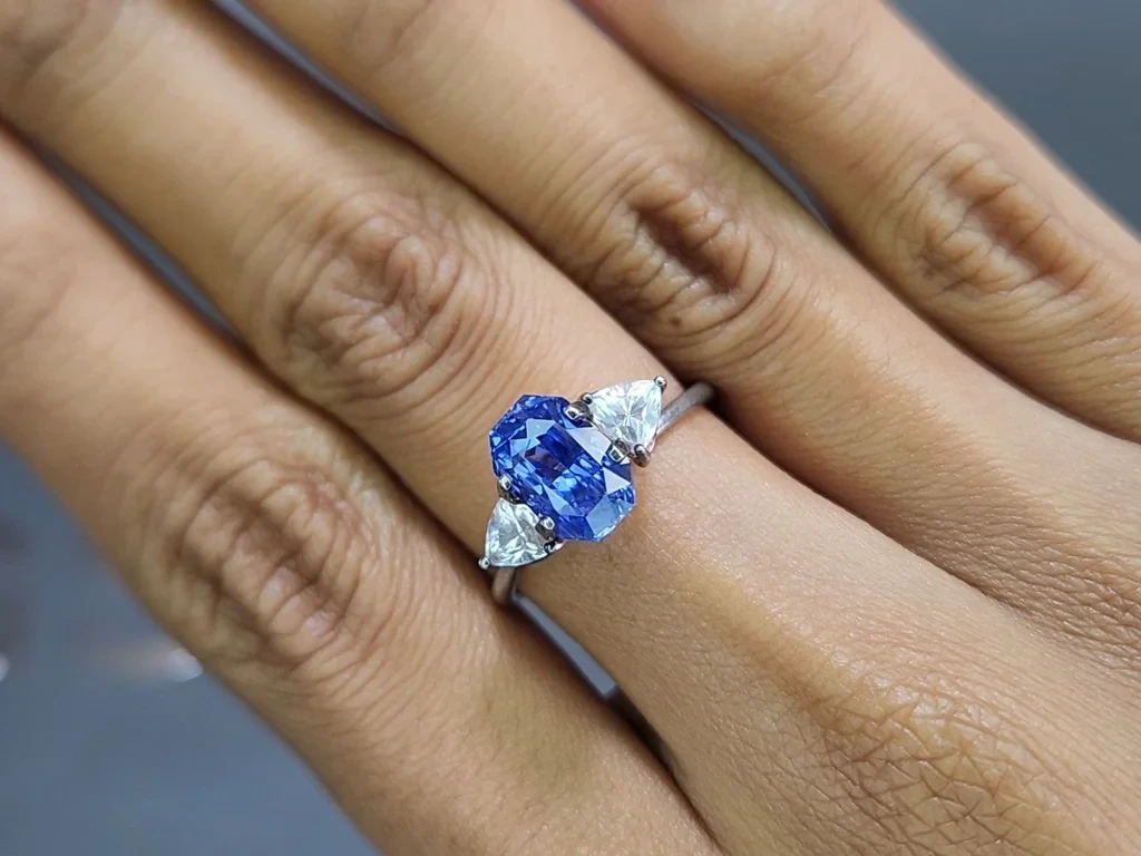 Сапфир Cornflower Blue в огранке радиант 3,45 карат, Шри-Ланка Изображение №5