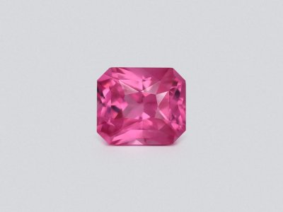 Розовая шпинель Vivid Pink в огранке радиант 1,25 карата, Танзания photo