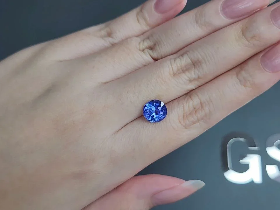 Негретый сапфир Cornflower Blue в огранке овал 3,16 карата, Шри-Ланка  Изображение №2