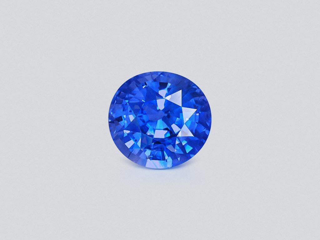 Негретый сапфир Cornflower Blue в огранке овал 3,16 карата, Шри-Ланка  Изображение №1