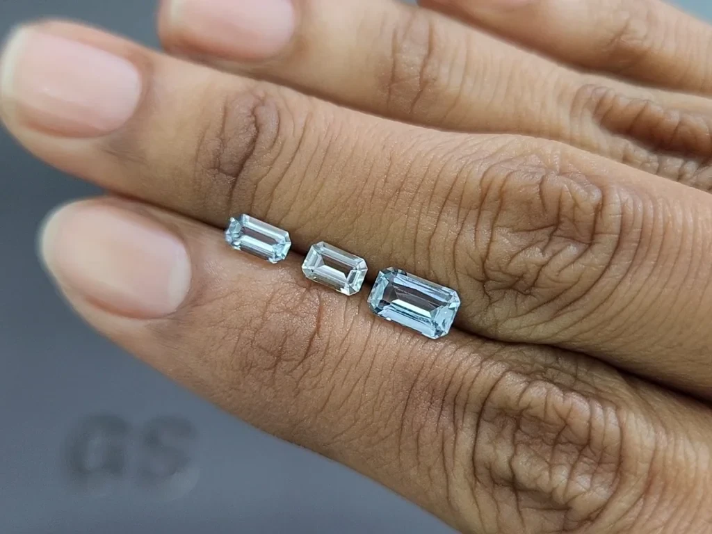 Сет аквамаринов в огранке октагон 1,40 карат, Мадагаскар Изображение №1