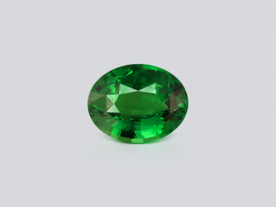 Гранат цаворит Vivid Green в огранке овал 3,01 карат, Танзания photo