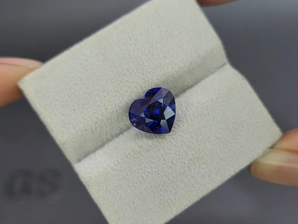 Сапфир Royal Blue в огранке сердце 5,01 карат, Шри-Ланка  Изображение №4