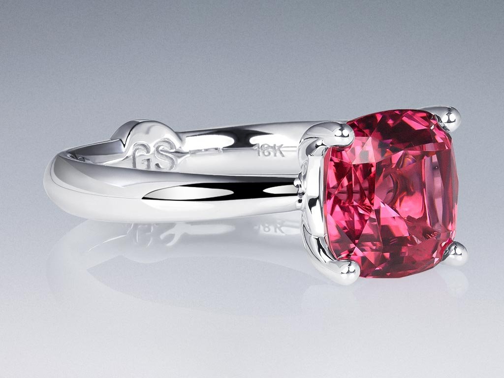 Кольцо с насыщенным розовым рубеллитом 2,95 карат в белом золоте 750 пробы Изображение №2
