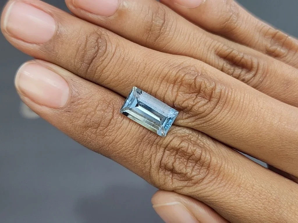 Аквамарин в огранке багет 4,29 карат, Мадагаскар  Изображение №2