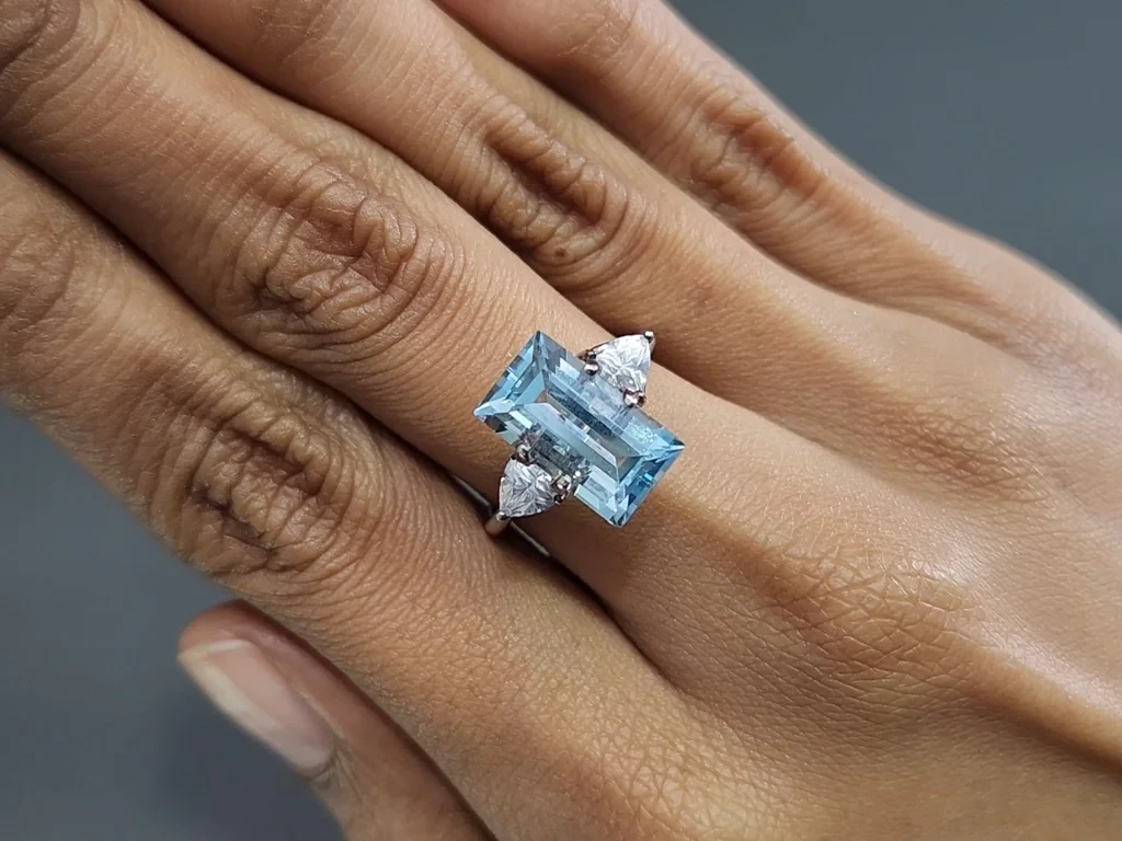 Аквамарин в огранке багет 4,29 карат, Мадагаскар  Изображение №5