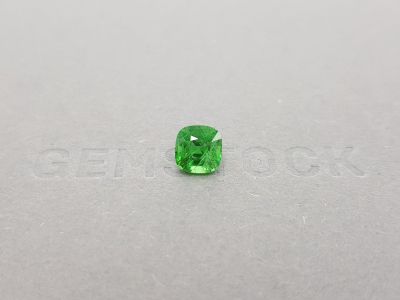 Яркий зелёный гранат цаворит в огранке кушон 2,13 карат photo