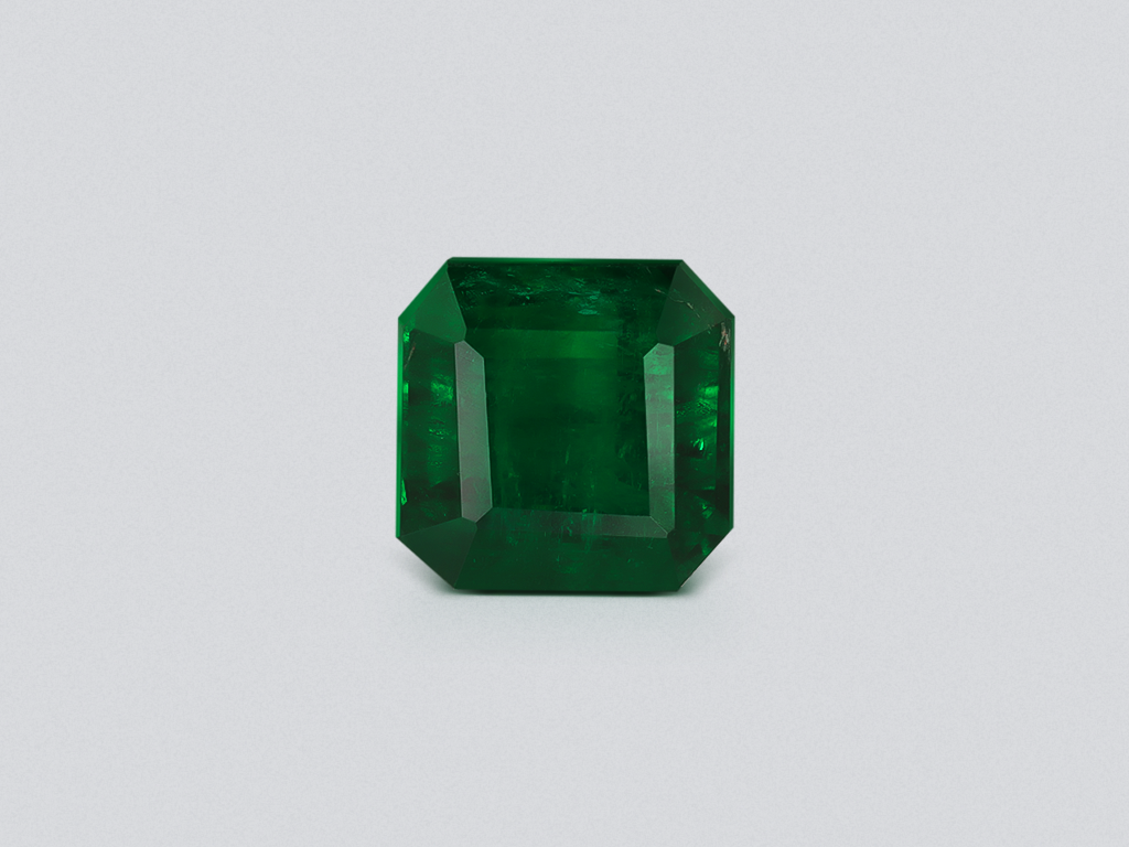Изумруд Vivid Green в огранке октагон 2,02 карат, Пакистан  Изображение №1
