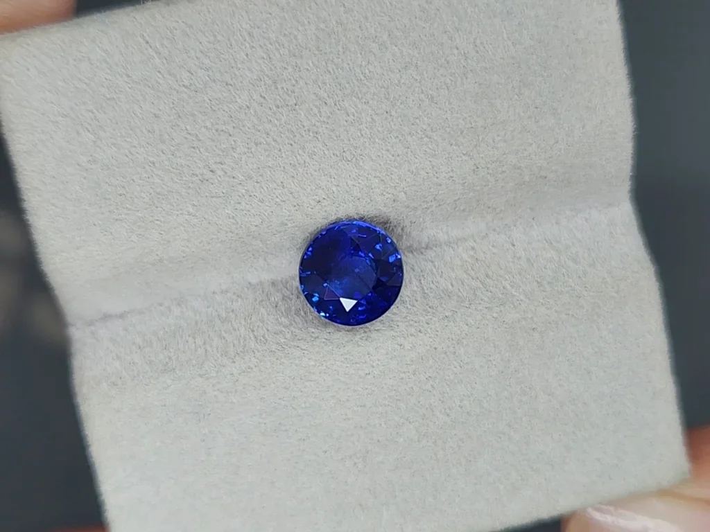 Сапфир Royal Blue в огранке круг 2,01 карат, Шри-Ланка  Изображение №4