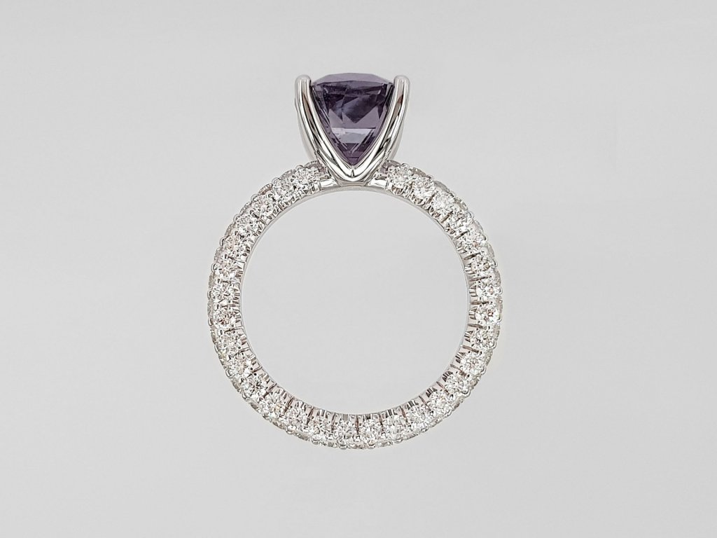 Кольцо с лавандово-серой шпинелью 4,50 карат и бриллиантами в белом золоте 750 пробы Изображение №4