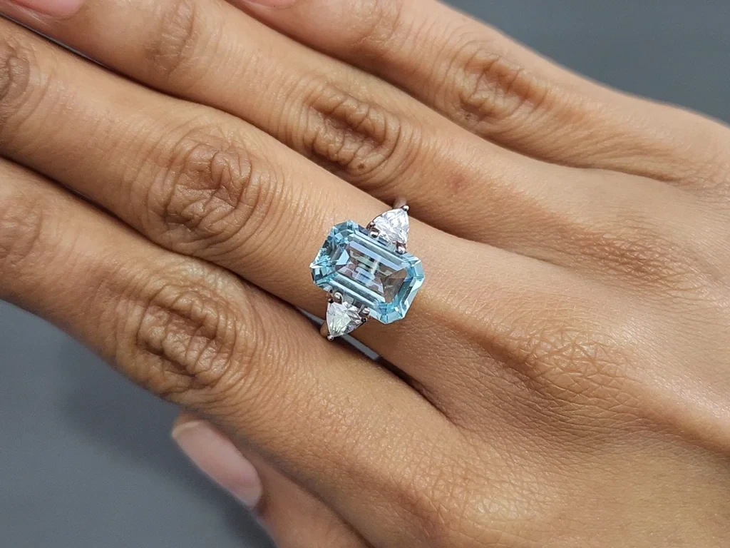 Аквамарин в огранке октагон 4,08 карат, Мадагаскар  Изображение №5