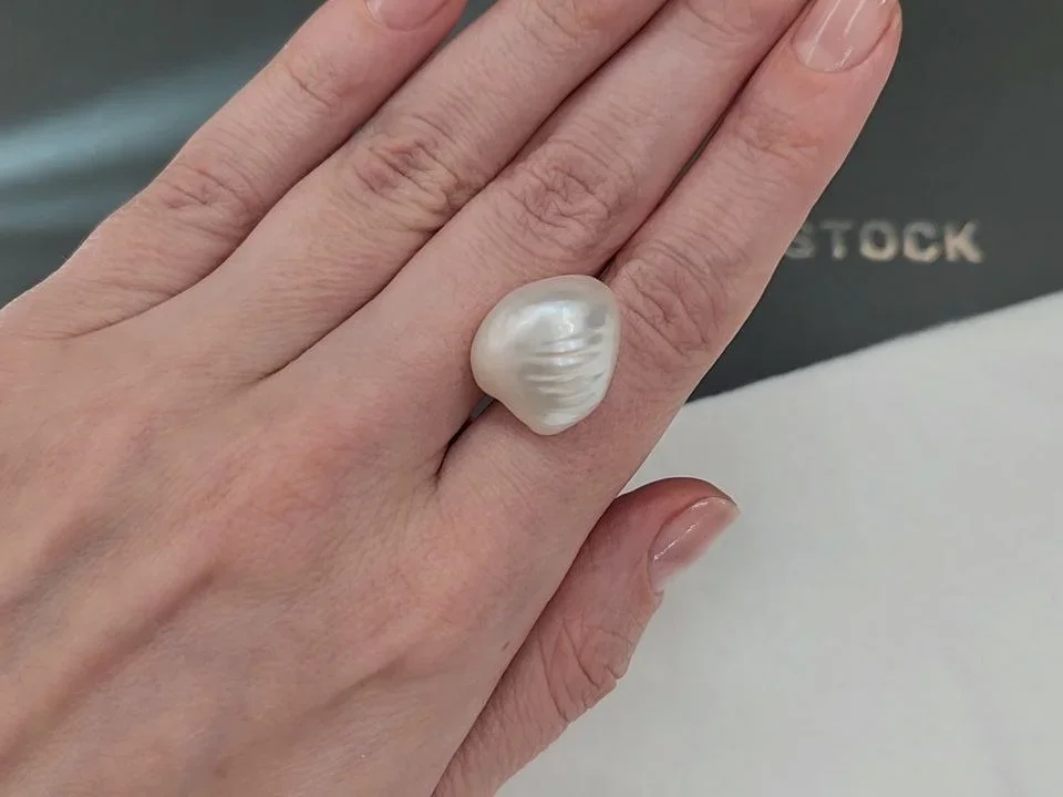 Жемчуг барочный  формы Южных морей 17,4-17,8 мм, Австралия Изображение №2