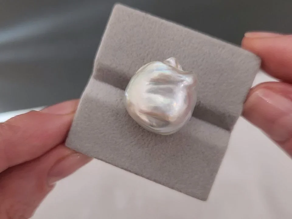 Жемчуг барочный  формы Южных морей 17,4-17,8 мм, Австралия Изображение №8