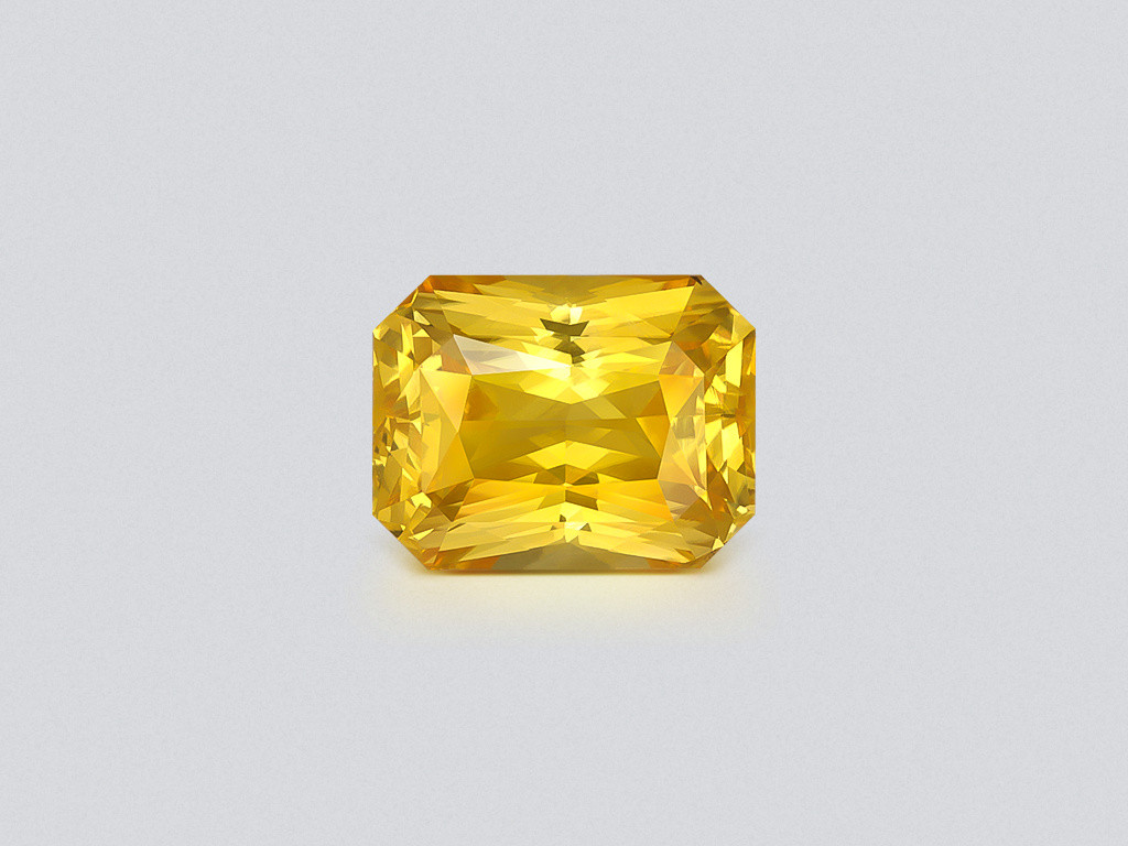 Негретый крупный сапфир Golden Yellow в огранке радиант 13,12 карат, Шри-Ланка Изображение №1