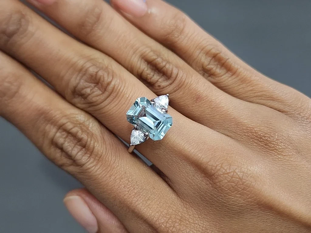 Аквамарин в огранке октагон 3,96 карат, Мадагаскар Изображение №5