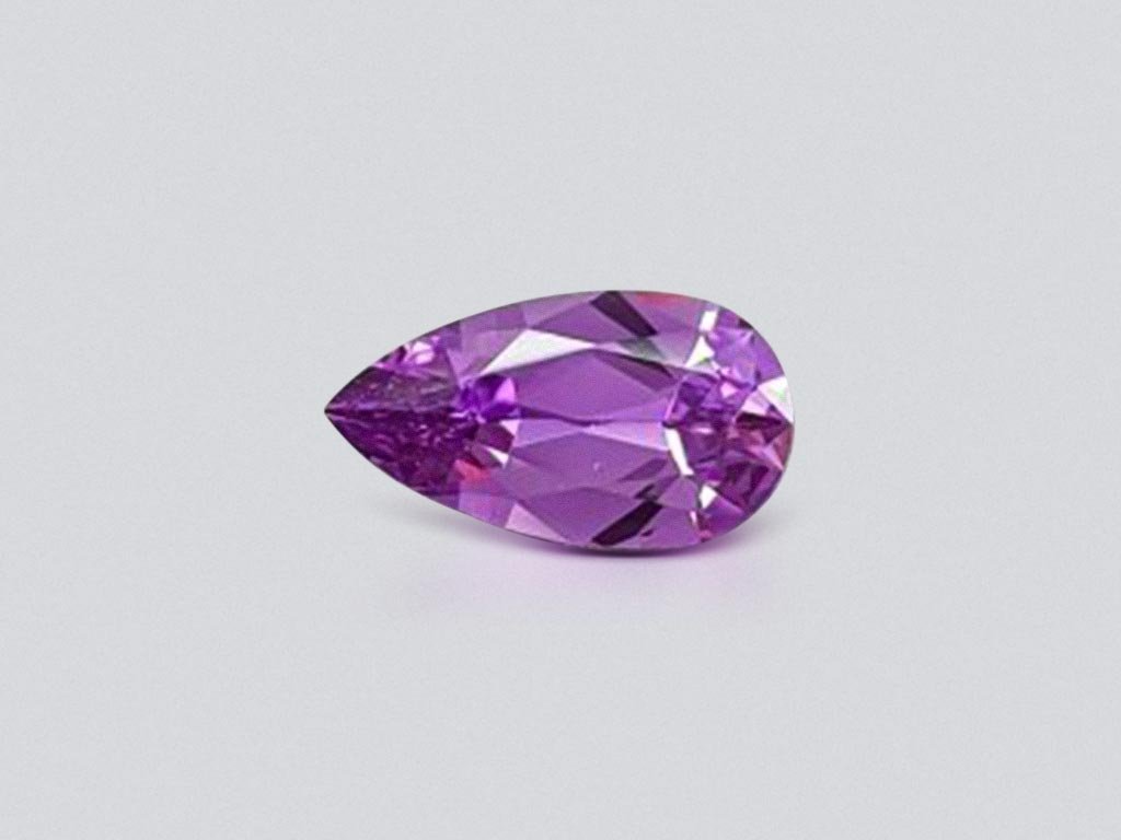 Кольцо с ярко-фиолетовым сапфиром 1,23 карат и бриллиантами в белом золоте 750 пробы Изображение №4