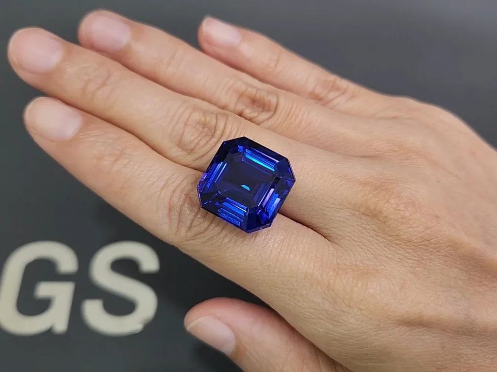 Крупный танзанит Royal Blue огранке ашер 34,86 карата, Танзания Изображение №2
