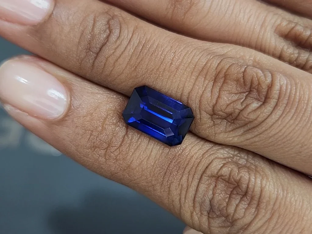 Сапфир Royal Blue в огранке октагон 6,05 карат, Шри-Ланка  Изображение №2