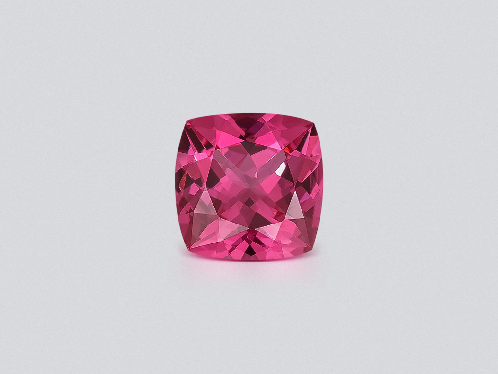 Шпинель Махенге Hot Pink в огранке кушон 1,66 карат, Танзания Изображение №1