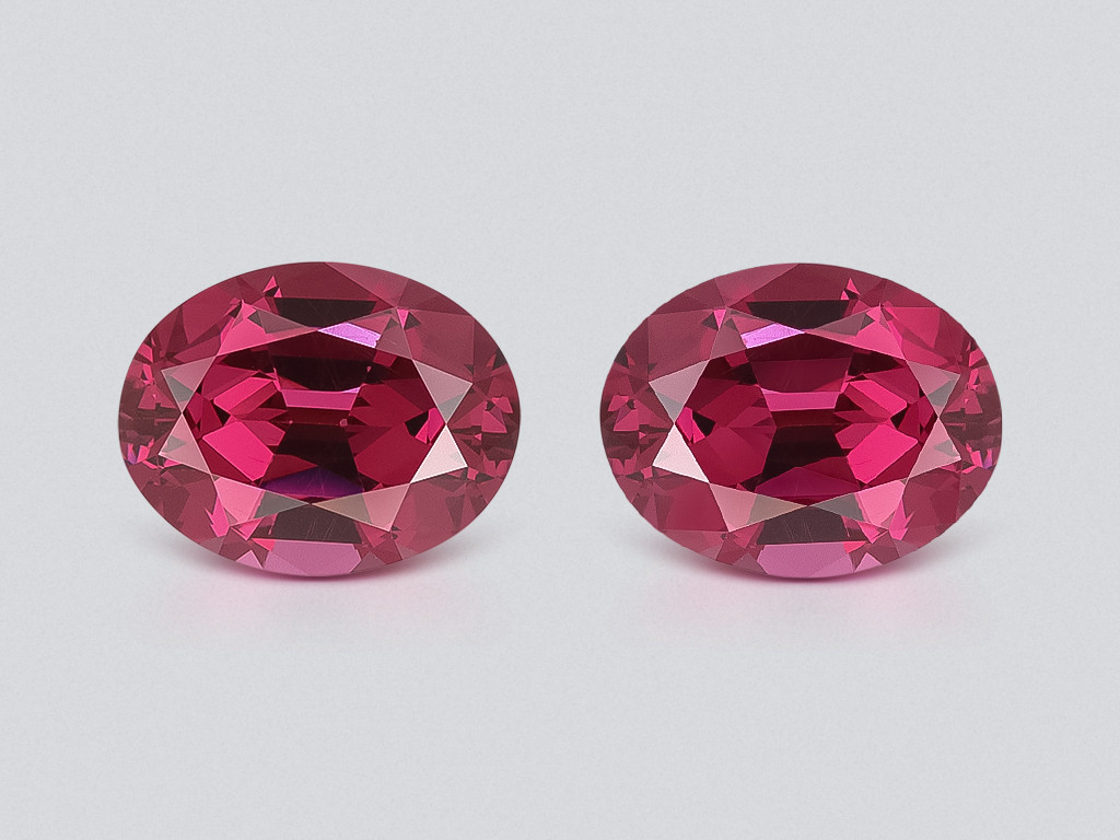 Пара гранатов родолитов в огранке овал 4,55 карат, Мадагаскар Изображение №1