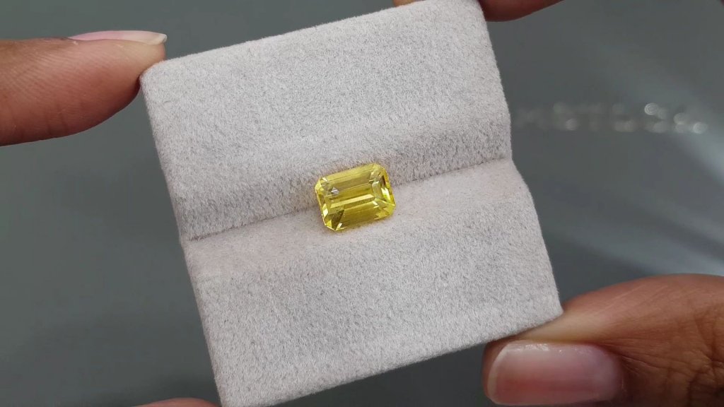 Кольцо с золотым сапфиром 3,02 карат в желтом золоте 750 пробы  Изображение №7