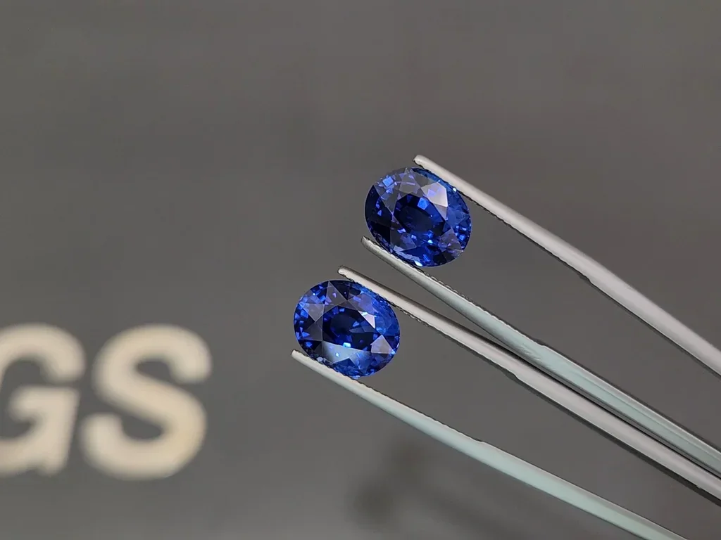 Пара сапфиров Royal Blue в огранке овал 10,72 карата, Мадагаскар Изображение №3