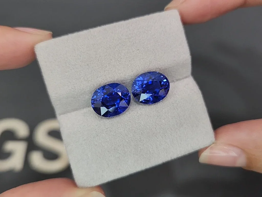 Пара сапфиров Royal Blue в огранке овал 10,72 карата, Мадагаскар Изображение №4