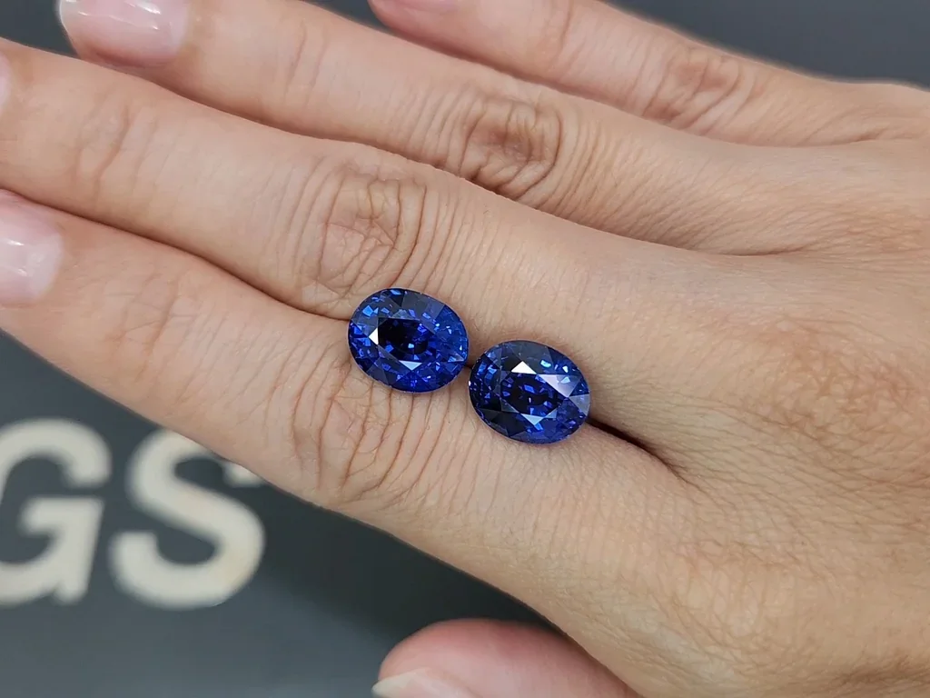 Пара сапфиров Royal Blue в огранке овал 10,72 карата, Мадагаскар Изображение №2