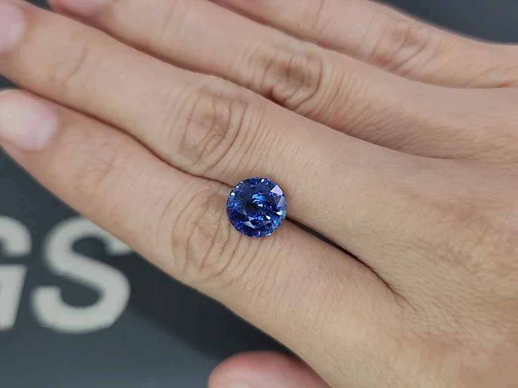 Синий сапфир Cornflower Blue в огранке круг 4,14 карат, Шри-Ланка Изображение №2